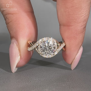Round Cut Diamond Ring handmade by Diamondrensu.
