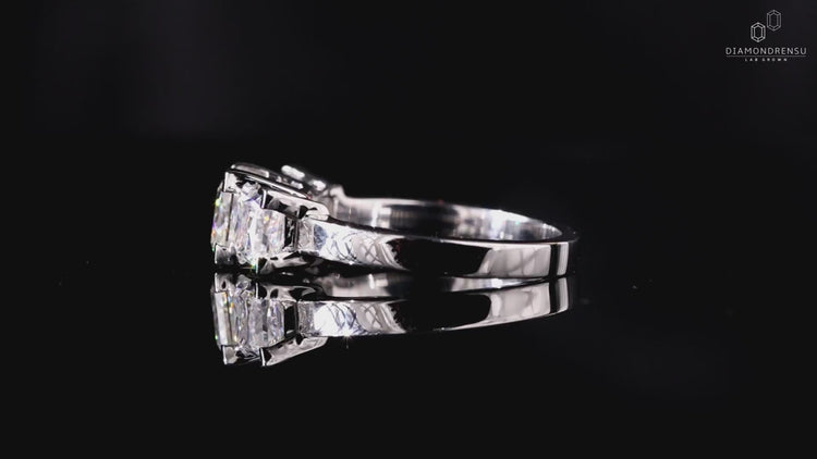 Lab grown diamond engagement ring