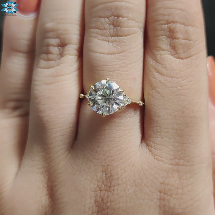 Antique Vintage, 2.43 TCW Round Brilliant Cut Moissanite Muse Engagement Ring