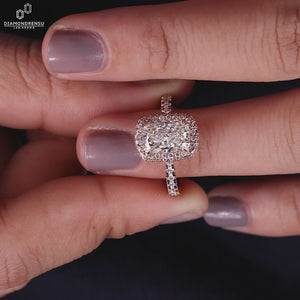 Lab grown diamond engagement ring