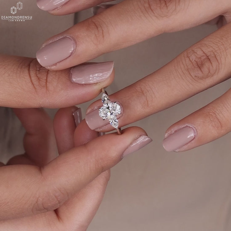 Lab grown diamond engagement ring