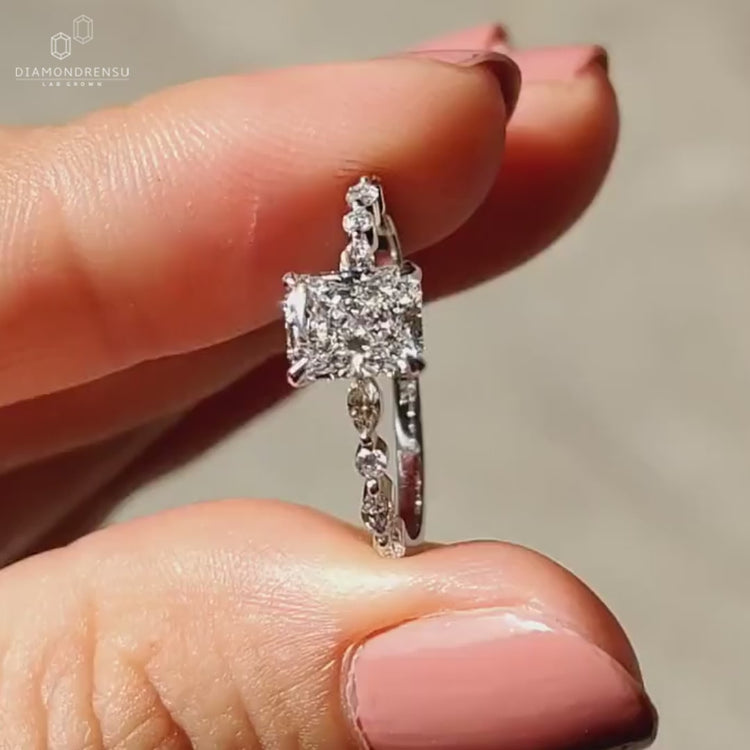Lab grown diamond engagement ring