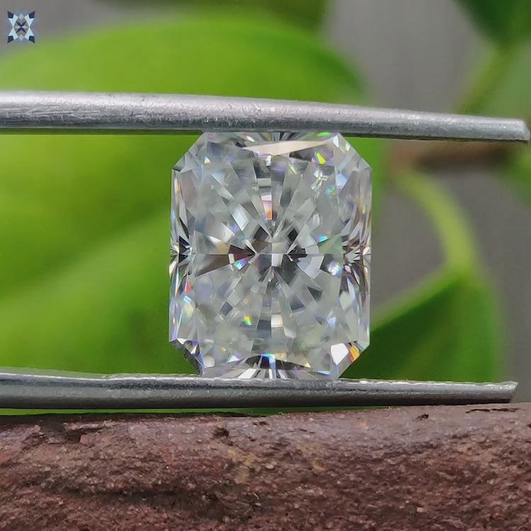 Moissanite loose stones in Radiant Cut offered by diamondrensu for all jewelry customization.