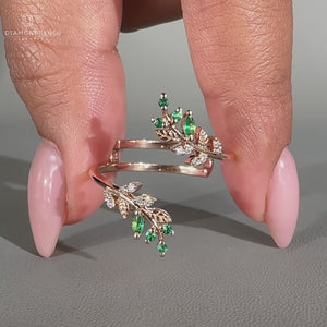 Round Cut Diamond Ring with a sparkling handmade band look.
