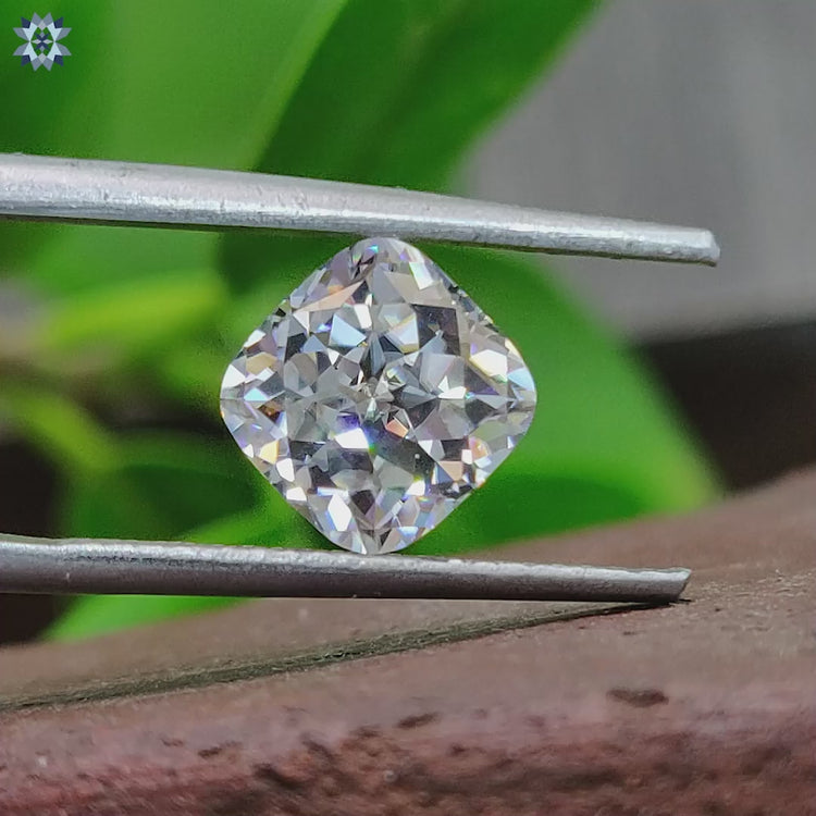 Loose moissanite stone listed for orders.