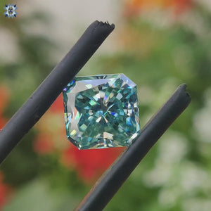 Loose stone categorized as cyan blue radiant cut and moissanite loose stone.

