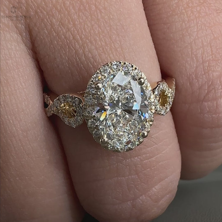 Stunning oval diamond ring featuring timeless elegance and brilliance.
