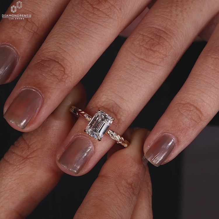 Claw Prong Setting on a vintage-inspired diamond ring.