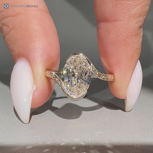 Oval Art Deco diamond ring.