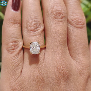 Elegant elongated cushion cathedral setting design.