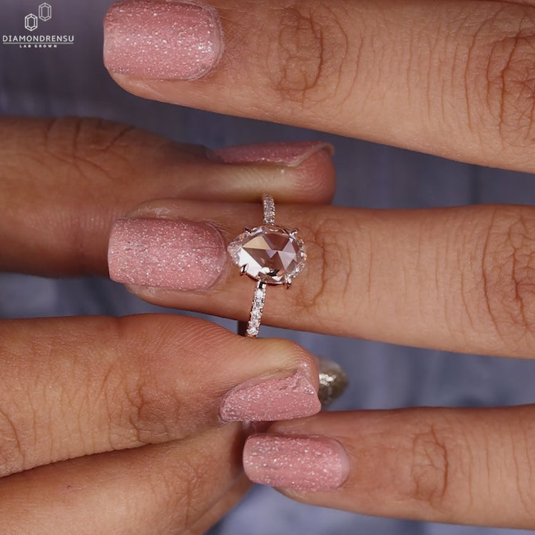 Lab grown diamond engagement ring