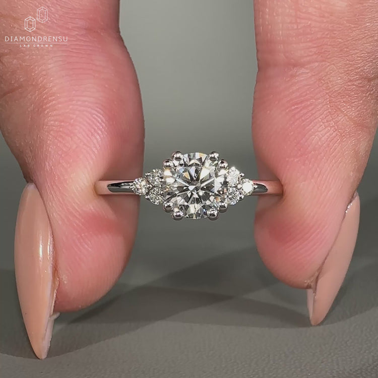 Round Diamond Engagement Ring featuring brilliant sparkle.
