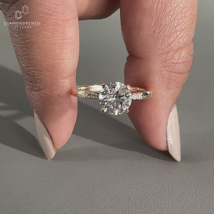 An elegant gold yellow ring with a modern design, perfect for special occasions.
