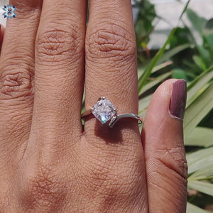 A beautiful ring bypass design showcasing intricate craftsmanship, perfect for special occasions.
