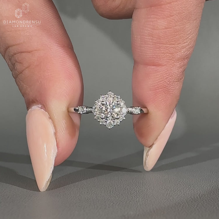 Cluster setting ring used in a white gold engagement ring.
