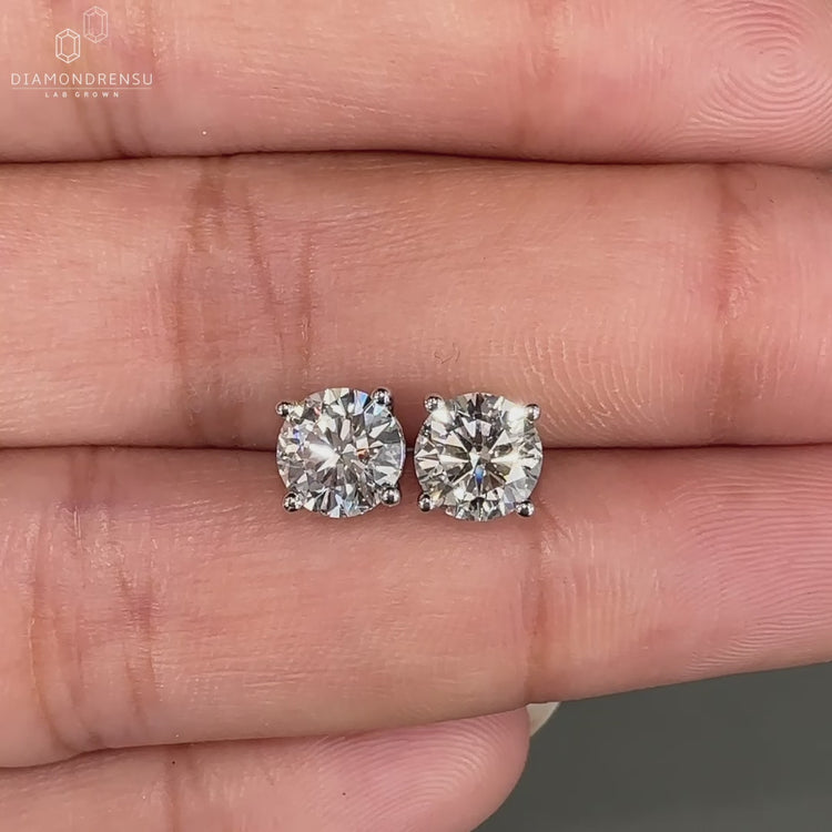 Diamond earrings, diamond earrings round, IGI certified
