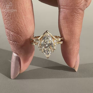 Marquise Cut Bridal Set with vintage-inspired detailing.
