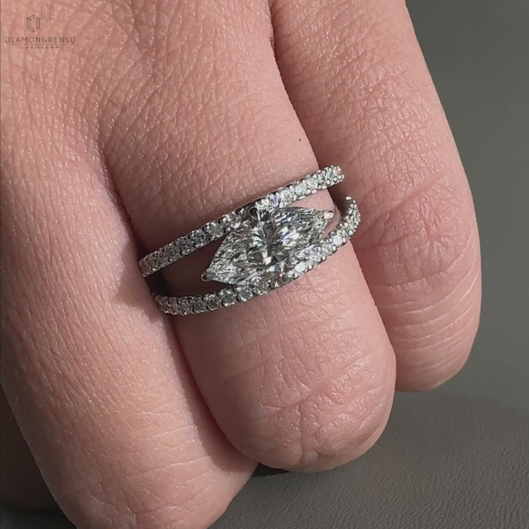 Elegant east west ring setting showcasing timeless beauty.
