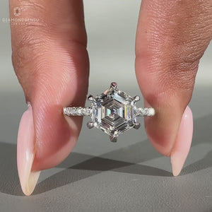 Elegant hexagon ring featuring a geometric diamond design.
