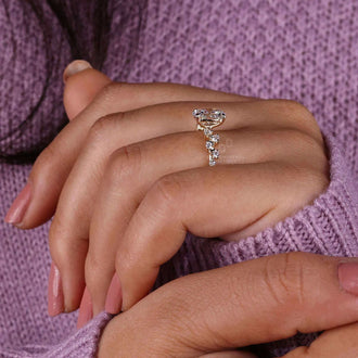 lab grown diamond engagement ring