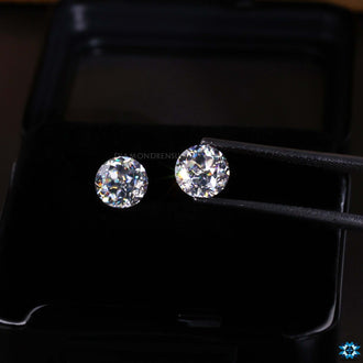 Loose moissanite provided in Pair Of Stones with buy loose stones option.
