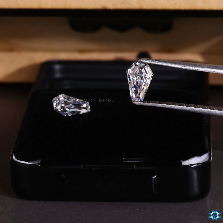 Buy loose moissanite stones with coffin cut antique style from Diamondrensu.
