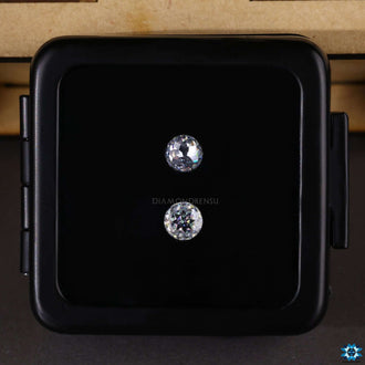 This loose moissanite features an antique round rose cut and weighs between 0.50 and 4.0 carats.
