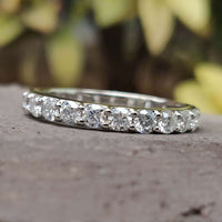 Simple wedding band with a timeless and elegant design.