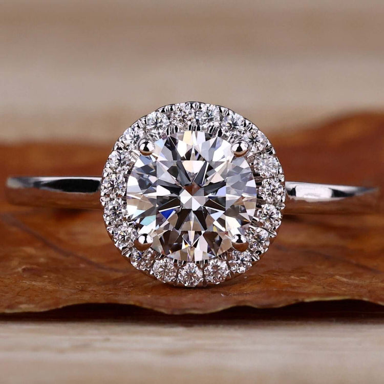 lab grown diamond engagement ring
