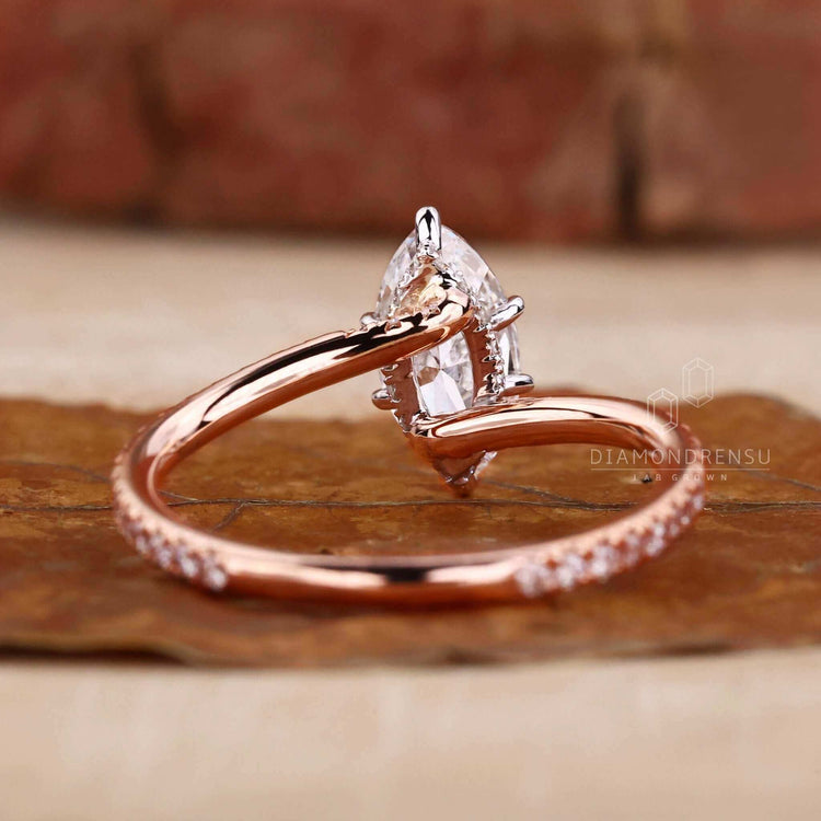 rose gold engagement ring