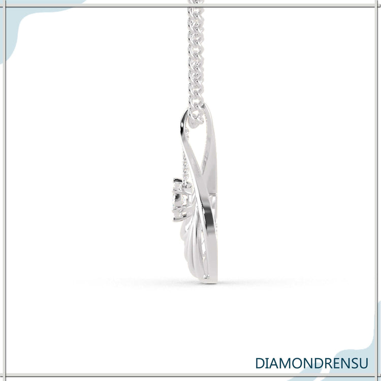 IGI certified diamonds ensure lasting quality and authenticity.
