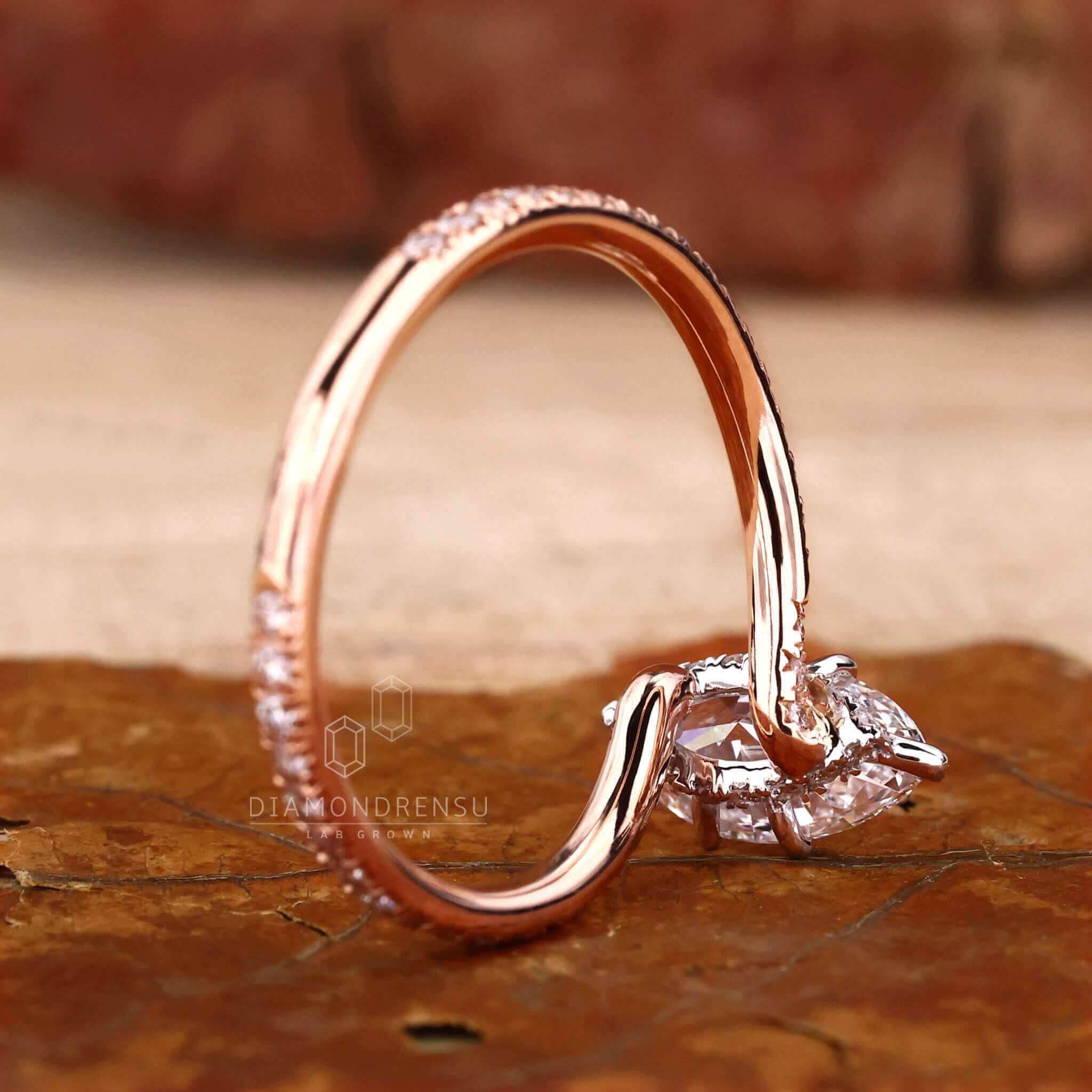 rose gold engagement ring