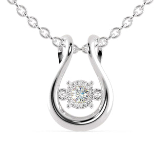 The diamond pendant adds a classic and elegant touch.
