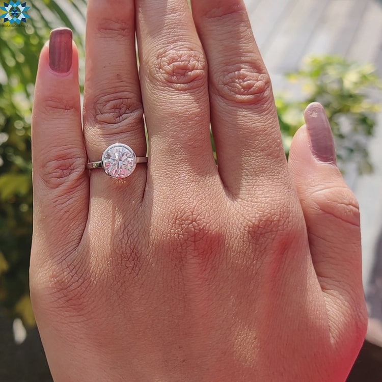 Round brilliant cut ring showcasing exquisite craftsmanship.
