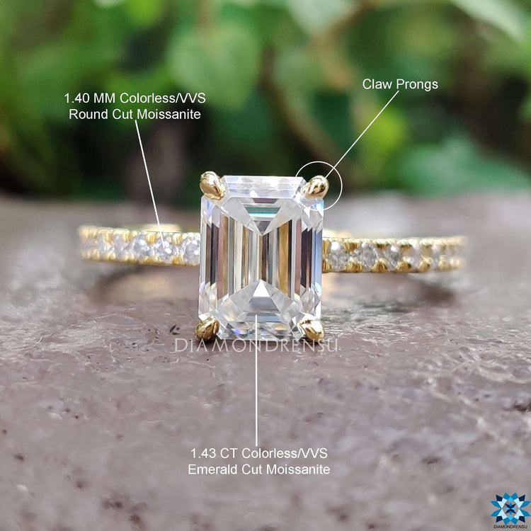 moissanite wedding ring