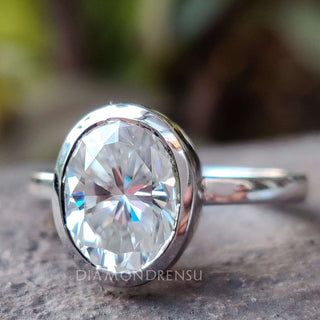 Oval Moissanite Ring with a brilliant shine, perfect for proposals.

