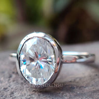 Oval Moissanite Ring with a brilliant shine, perfect for proposals.

