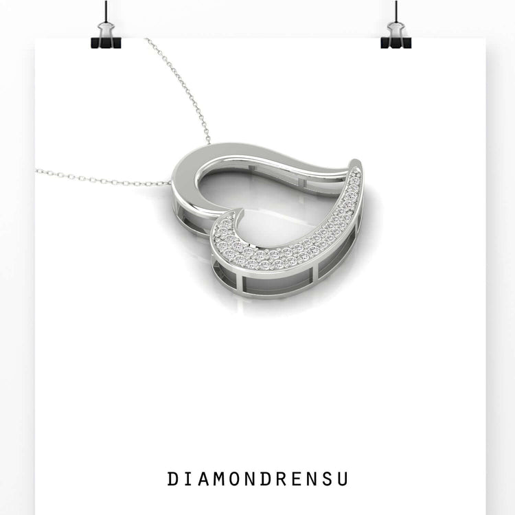 IGI certified diamonds ensure lasting quality and authenticity.
