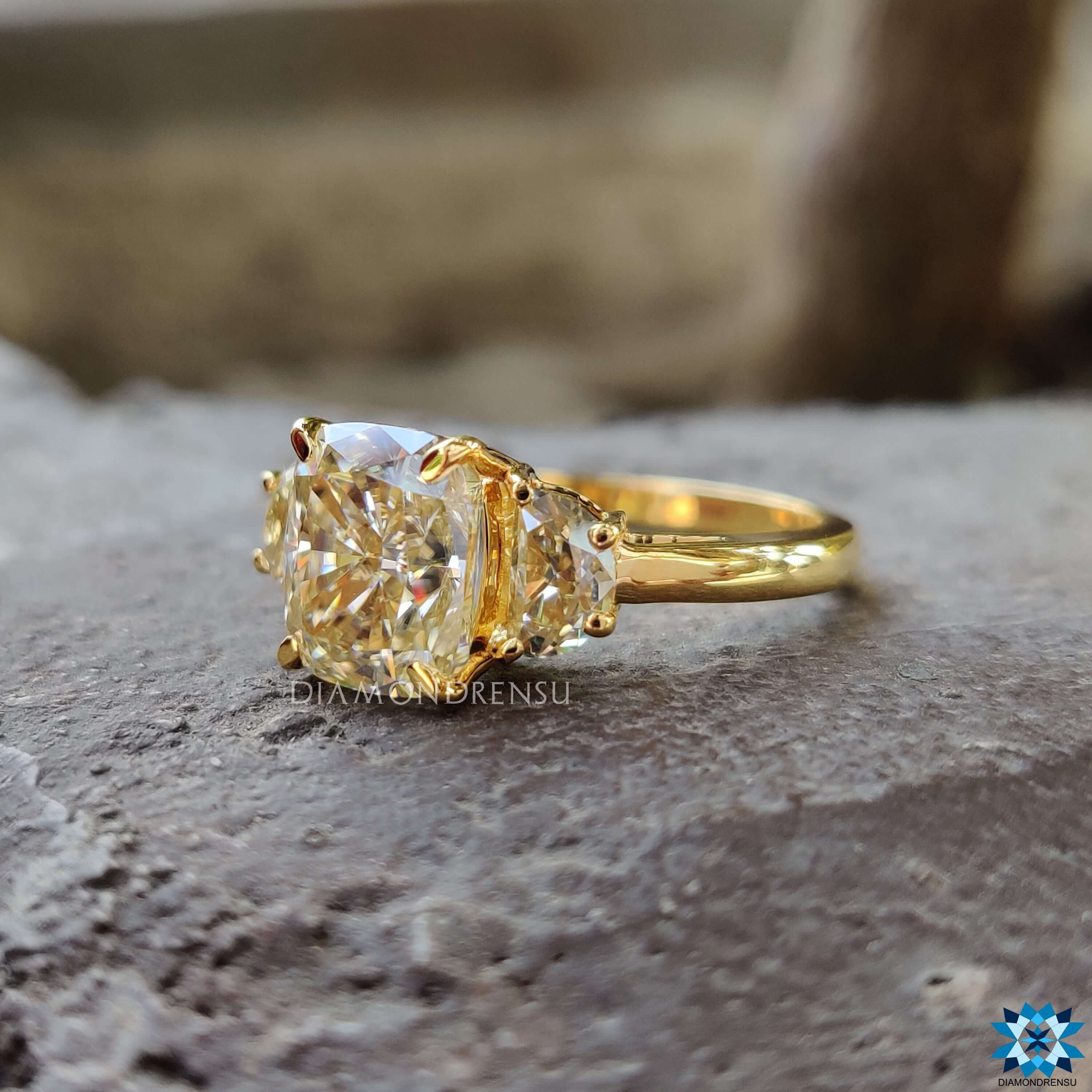 three stones engagement rings - diamondrensu
