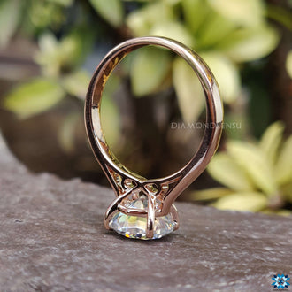 Gold solitaire engagement ring offering timeless elegance for everyday wear.
