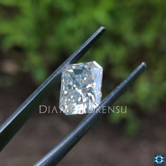 Bright moissanite stone with radiant moissanite facets.
