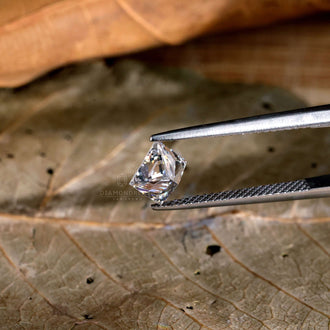 Buy loose diamond featuring princess cut loose diamond shape.
