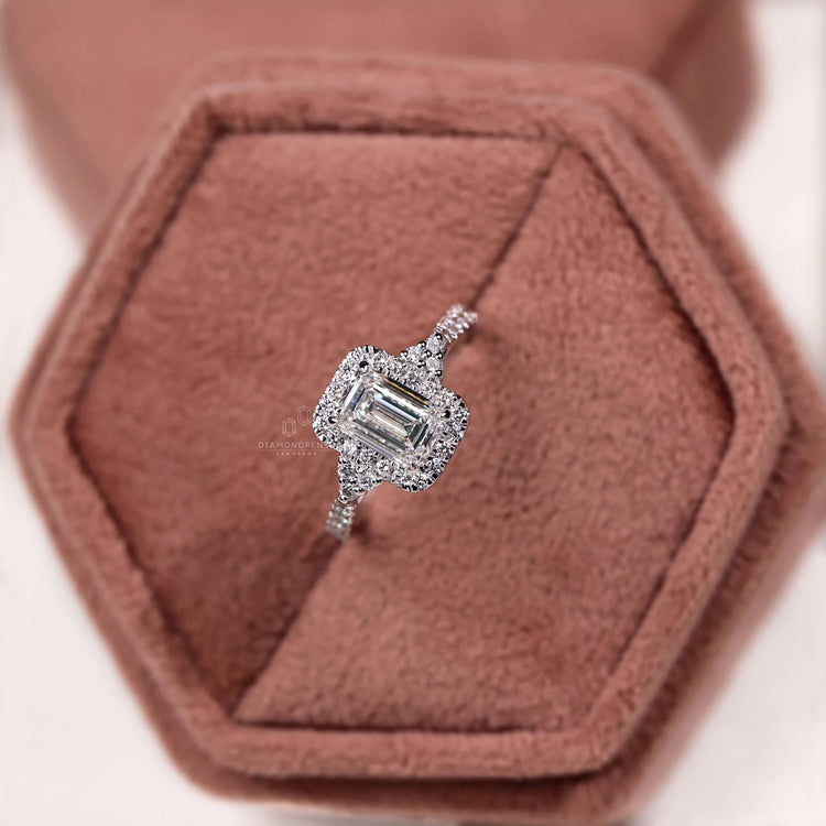 emerald engagement ring