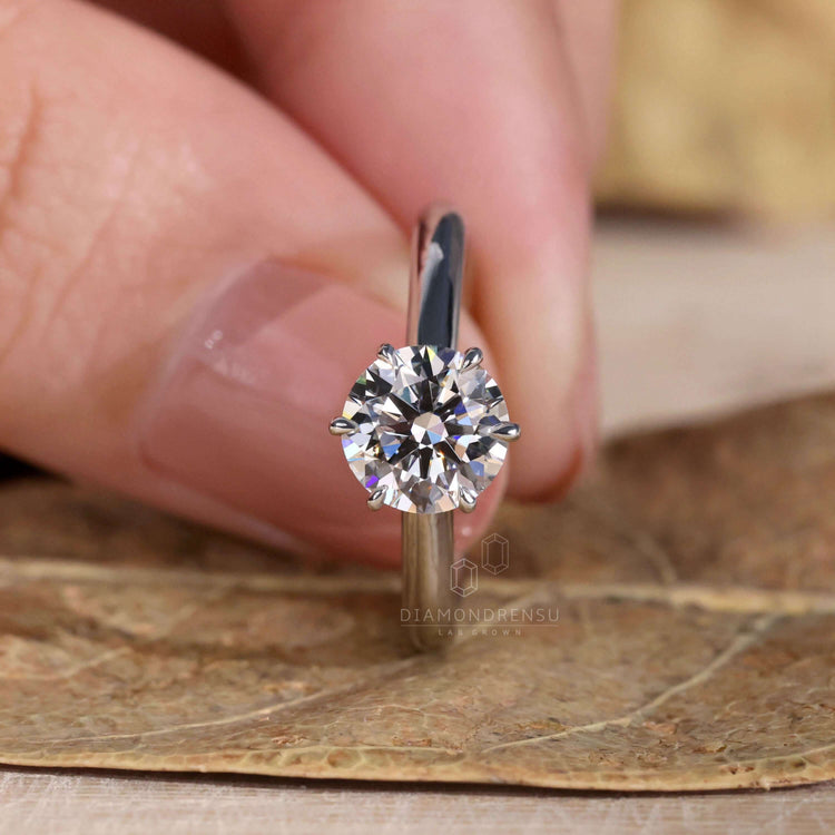 diamond engagement ring