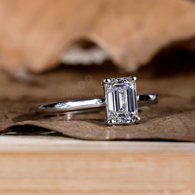 vintage style diamond engagement ring