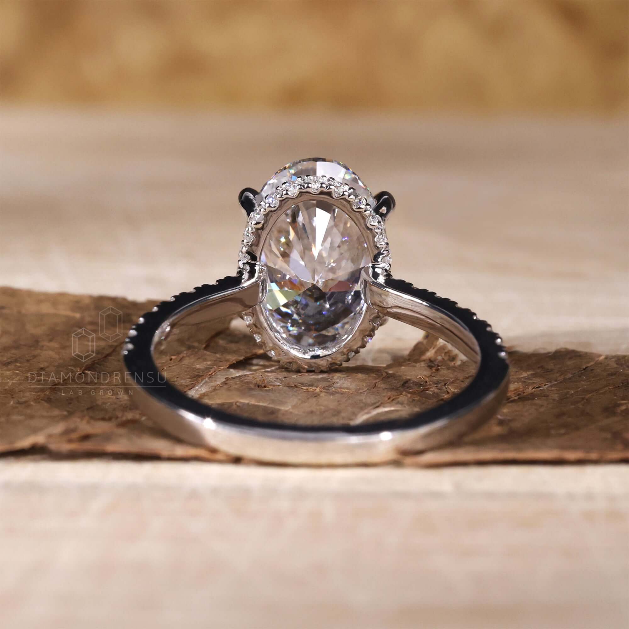 customized engagement ring