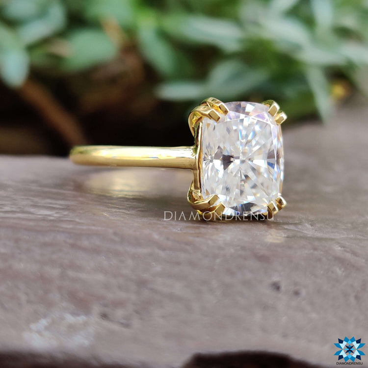 Cathedral ring setting for a stunning engagement ring.