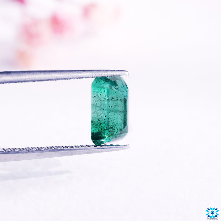 Emerald green gemstone in 2.24 carat gemstone size.
