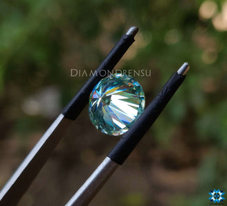 Round brilliant Moissanite featured in earrings using Moissanite loose stones by Diamondrensu.