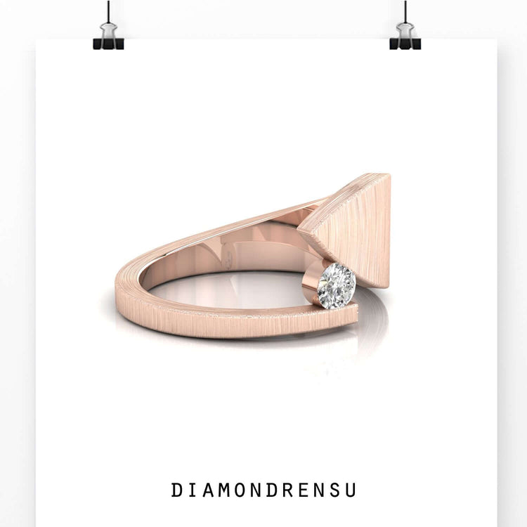 Diamond wedding band featuring IGI certified lab grown diamonds.
